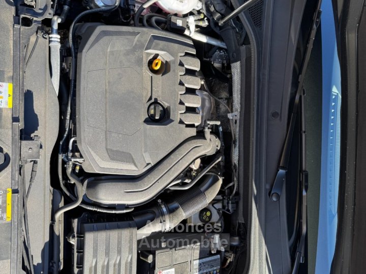 Audi Q2 35 TFSI 15l 150 CV S Tronic 7 S Line Toit ouvrant - 57