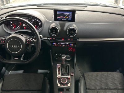 Audi A3 S Line 180 ch 18L TFSI S Tronic 7 1&egrave;re Mains ~ Radar AR ~ Jantes ROTOR ~ Feux Xenon   - 7
