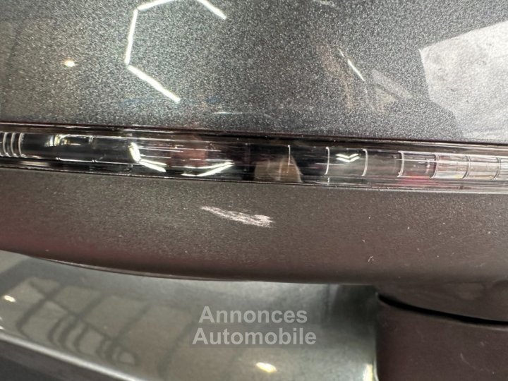 Audi A3 S Line 180 ch 18L TFSI S Tronic 7 1&egrave;re Mains ~ Radar AR ~ Jantes ROTOR ~ Feux Xenon - 36