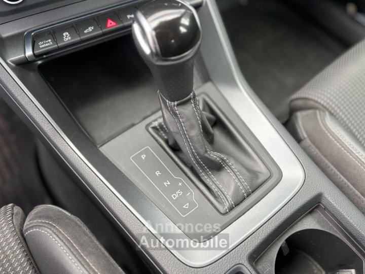 Audi Q3 14 45 tfsie 245ch s line s-tronic 6 attelage - 21