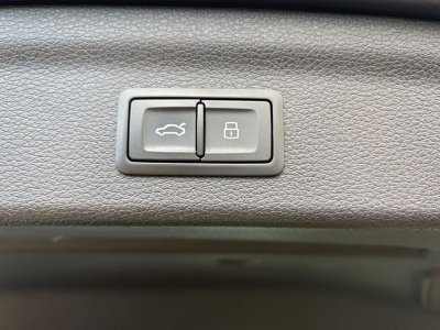 Audi Q3 14 45 tfsie 245ch s line s-tronic 6 attelage   - 28