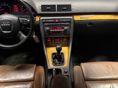 Audi A4 18 t 165 ambition quattro   - 3