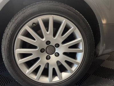 Audi A4 18 t 165 ambition quattro   - 18