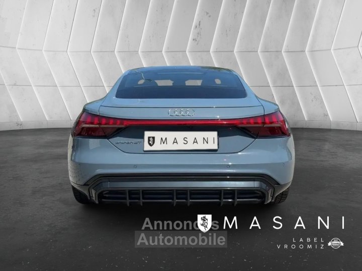 Audi e-tron GT quattro 476ch toit siege cam360 - 4