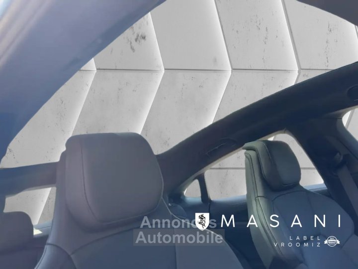 Audi e-tron GT quattro 476ch toit siege cam360 - 14