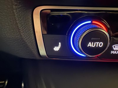 Audi Q3 35 TFSI 150 ch S tronic 7 S line /CAM&Eacute;RA DE RECUL/ SI&Egrave;GES CHAUFFANTS / SUIVI   - 32