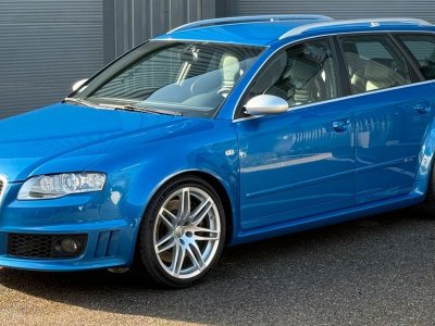Audi RS4 Avant 42 V8 420ch quattro BVM6 PACK F1 Syst&egrave;me Audio BOSE Bleu Sprint Radar AV et AR Si&egrave;ges chauffants   - 1