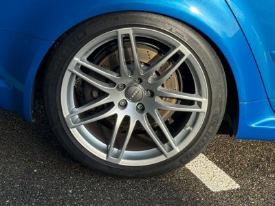 Audi RS4 Avant 42 V8 420ch quattro BVM6 PACK F1 Syst&egrave;me Audio BOSE Bleu Sprint Radar AV et AR Si&egrave;ges chauffants   - 13