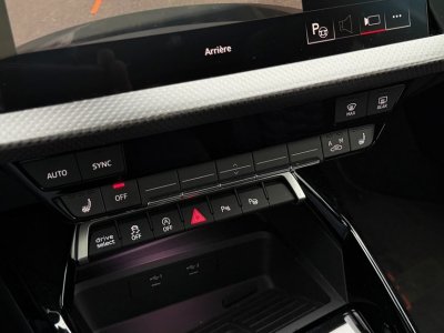 Audi RS3 Sportback 25 TFSI 400ch quattro S tronic 7 Garantie 07-2027 Financement -Système audio Bang & Olufsen Sièges chauffants Échappement sport RS Toit ou - 9