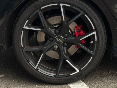 Audi RS3 Sportback 25 TFSI 400ch quattro S tronic 7 Garantie 07-2027 Financement -Système audio Bang & Olufsen Sièges chauffants Échappement sport RS Toit ou - 14