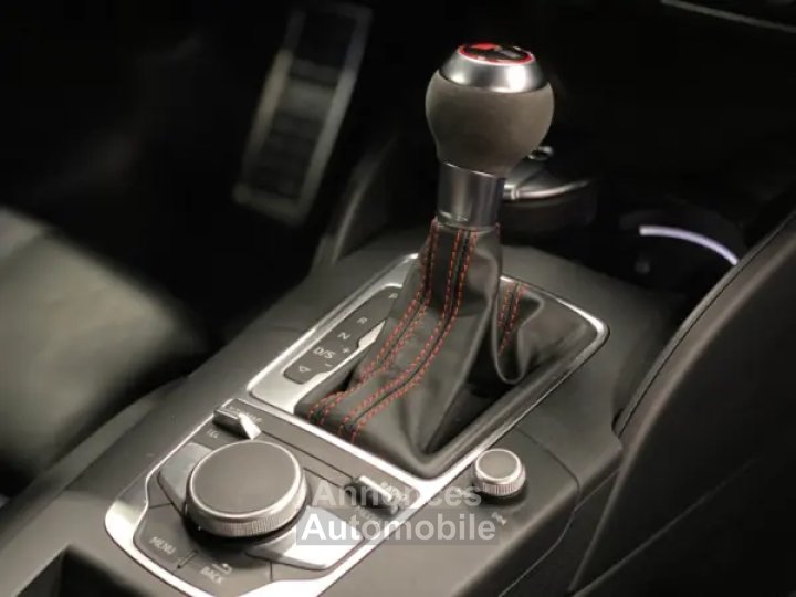 Audi RS3 Sportback 400cv - 11