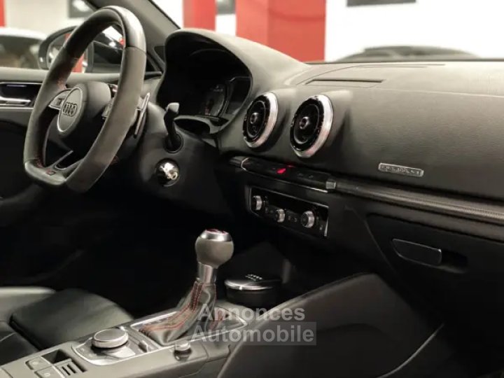 Audi RS3 Sportback 400cv - 13