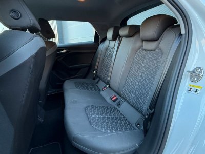 Audi A1 Sportback 30 TFSI 110ch Design Luxe S tronic 7 430 euros par mois Cam&eacute;ra AR R&eacute;gulateur-Limiteur de vitesse Acc&egrave;s et d&eacute;marrage sans cl&eacute;   - 5