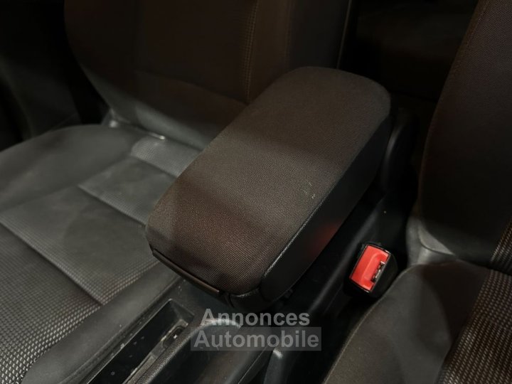 Audi A3 Sportback 12 tfsi 105ch ambiente s-tronic sieges chauffants xenon radars av-ar clim bi-zone - 36