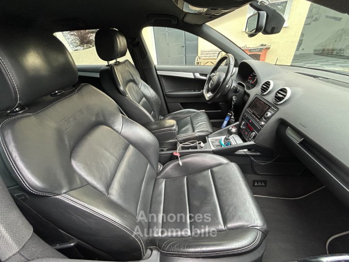 Audi RS3 8p 25 TFSI 340 Quattro S tronic - 12