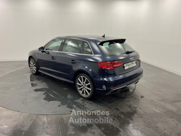 Audi A3 Sportback 30 TFSI 116 S tronic 7 Design Luxe - 3