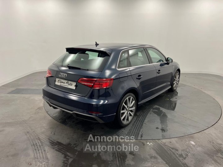 Audi A3 Sportback 30 TFSI 116 S tronic 7 Design Luxe - 5