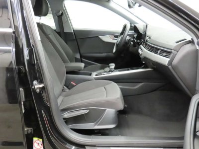 Audi A4 30TDi Avant STRONIC   - 8