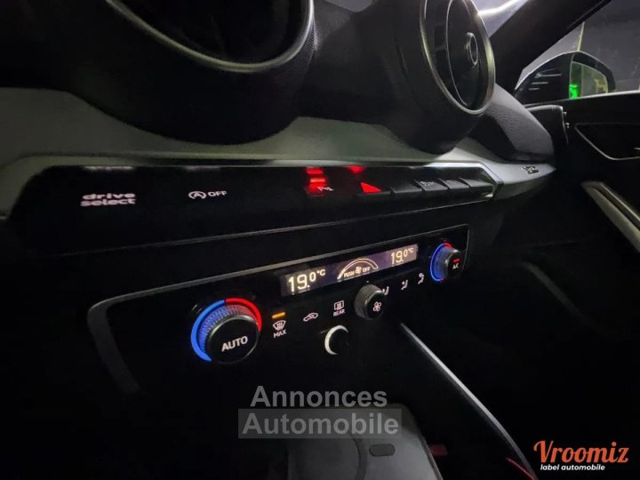 Audi Q2 20 TDI 190 S-LINE QUATTRO S-TRONIC7 I GARANTIE MAI 2027 - CARPLAY - TOIT OUVRANT - 22