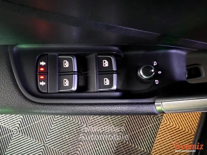 Audi Q2 20 TDI 190 S-LINE QUATTRO S-TRONIC7 I GARANTIE MAI 2027 - CARPLAY - TOIT OUVRANT - 33