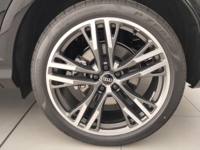 Audi Q5 e-hybrid 299 ch S tronic 7 Quattro S line   - 7