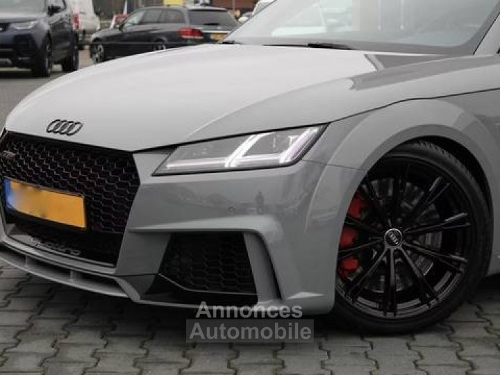 Audi TT RS Roadster quattro - 12