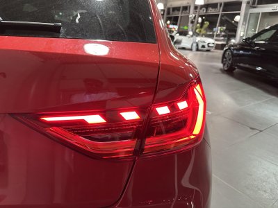 Audi A1 Sportback 35 TFSI 150 ch S tronic 7 S Line Plus   - 2