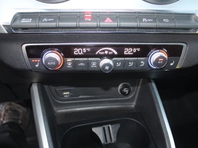 Audi Q2 TFSI 116 CV DESIGN S-TRONIC BOITE AUTO ABS R&Eacute;GULATEUR BLUETOOTH FULL LEDS  JA 18   - 15