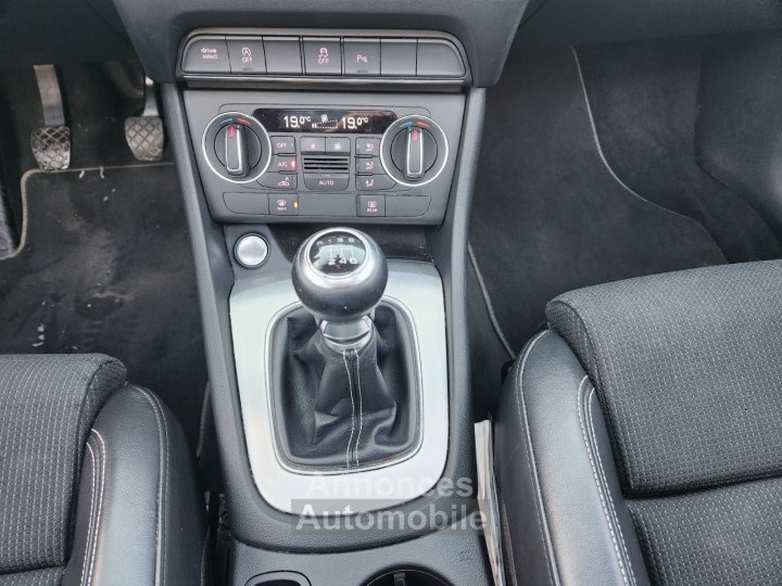 Audi Q3 20 TDI 120 ch S line toit ouvrant - 17