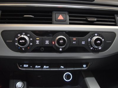 Audi A4 AVANT BUSINESS 35 TDI 150 S tronic 7 Business Line / Carplay   - 24