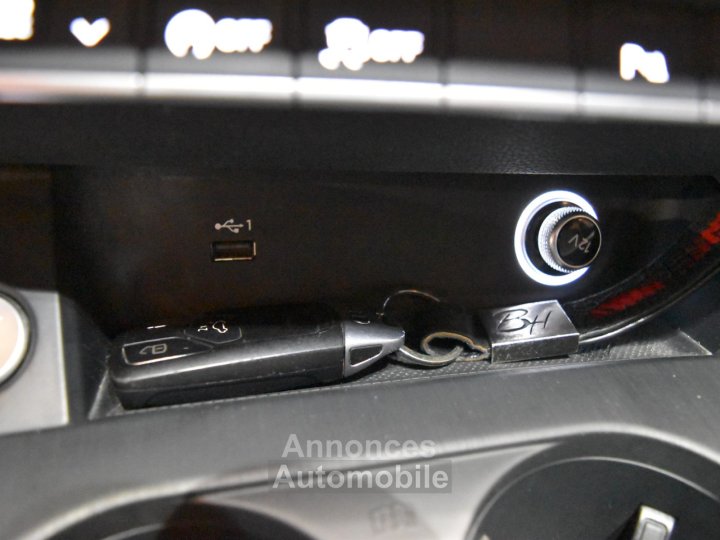 Audi A4 AVANT BUSINESS 35 TDI 150 S tronic 7 Business Line / Carplay - 25