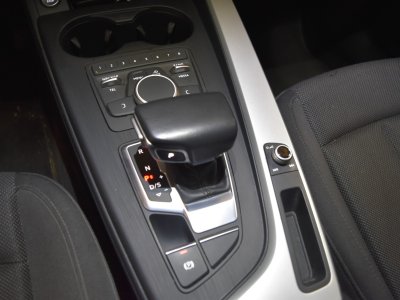 Audi A4 AVANT BUSINESS 35 TDI 150 S tronic 7 Business Line / Carplay   - 27