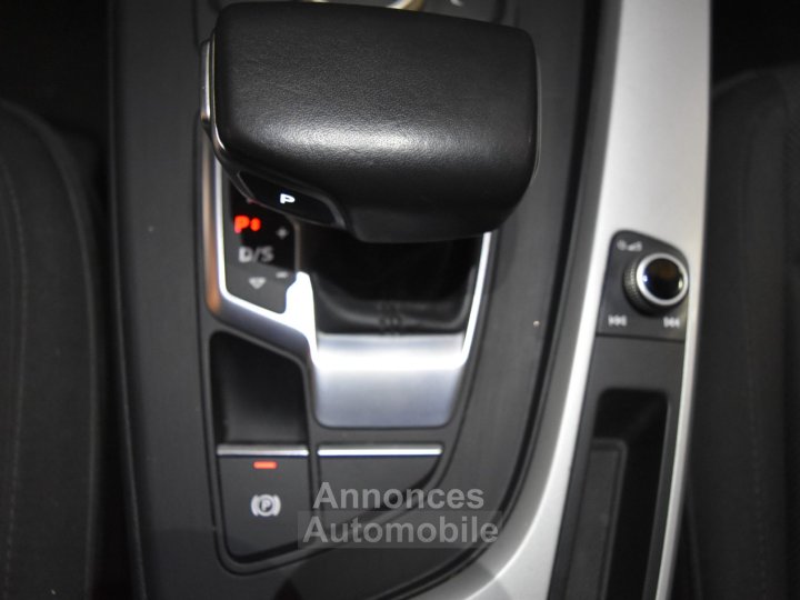 Audi A4 AVANT BUSINESS 35 TDI 150 S tronic 7 Business Line / Carplay - 28