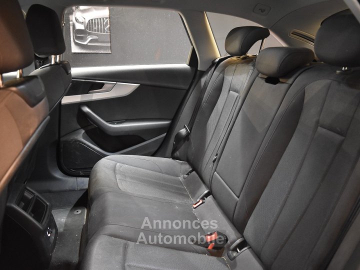 Audi A4 AVANT BUSINESS 35 TDI 150 S tronic 7 Business Line / Carplay - 31