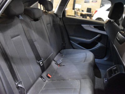 Audi A4 AVANT BUSINESS 35 TDI 150 S tronic 7 Business Line / Carplay   - 32