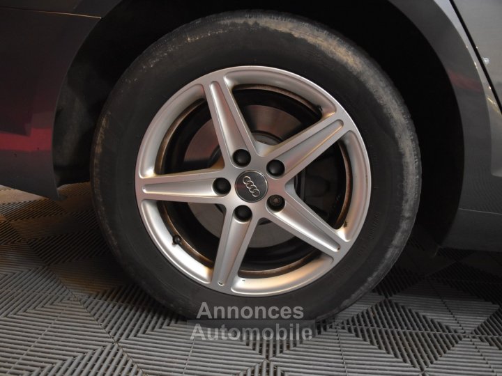 Audi A4 AVANT BUSINESS 35 TDI 150 S tronic 7 Business Line / Carplay - 38