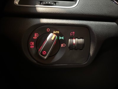 Audi Q3 20 TDI 140 ch S line ( 1&egrave;re main )   - 23