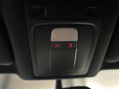 Audi Q3 20 TDI 140 ch S line ( 1&egrave;re main )   - 30