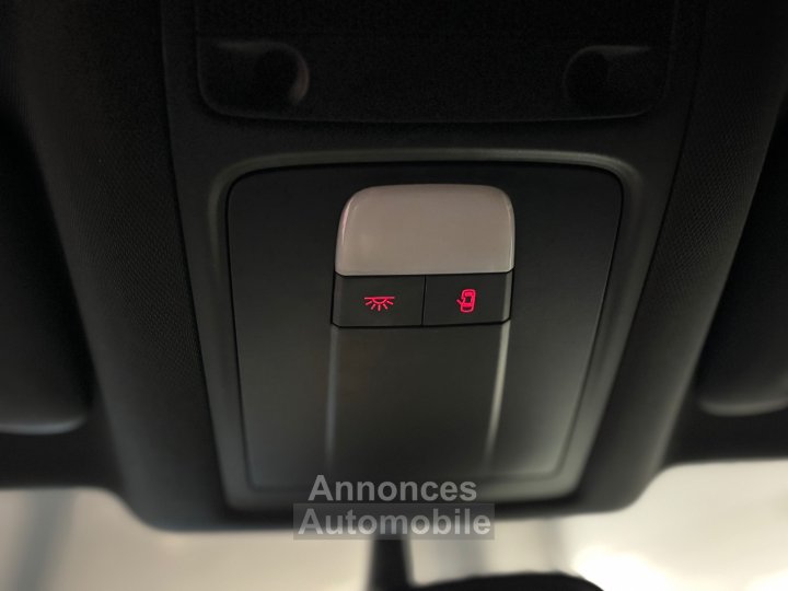 Audi Q3 20 TDI 140 ch S line ( 1&egrave;re main ) - 30