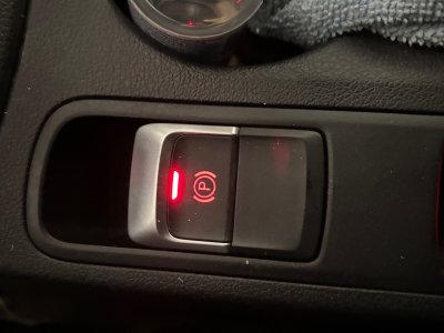 Audi Q3 20 TDI 140 ch S line ( 1&egrave;re main )   - 31