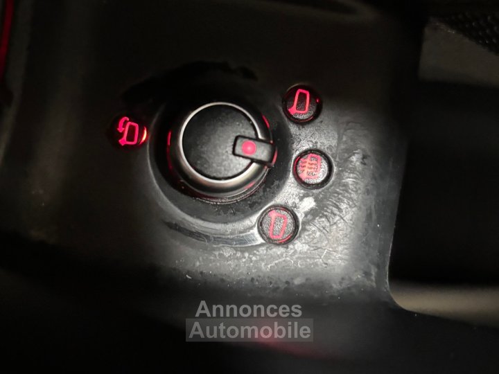 Audi Q3 20 TDI 140 ch S line ( 1&egrave;re main ) - 32