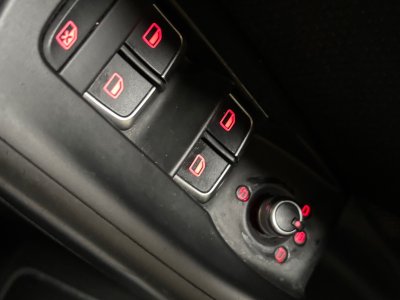 Audi Q3 20 TDI 140 ch S line ( 1&egrave;re main )   - 33