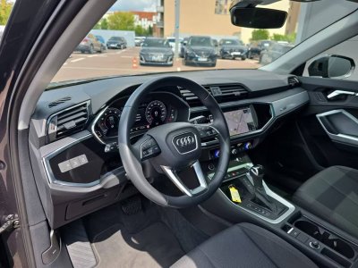 Audi Q3 35 TFSI S line LED PANO STANDHZG 18"   - 10