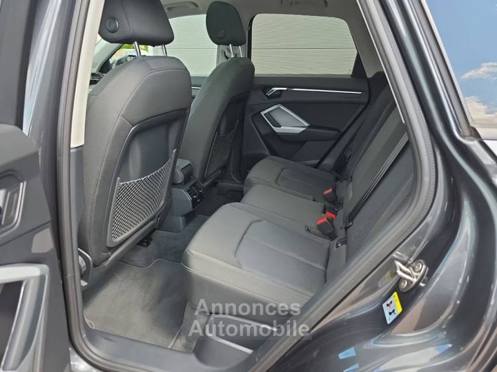 Audi Q3 35 TFSI S line LED PANO STANDHZG 18" - 11