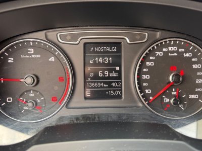 Audi Q3 20 tdi 140 ambiente   - 8