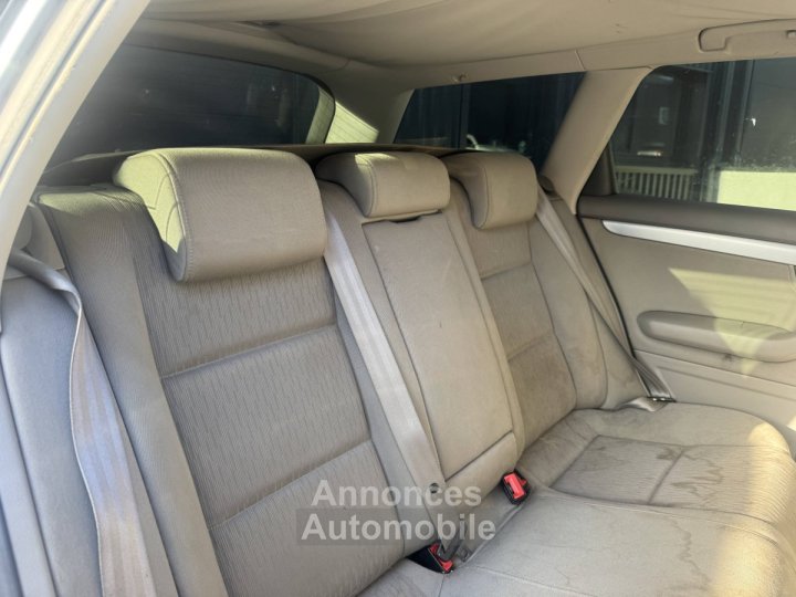 Audi A4 III (B7) 19 TDI 116 Ambition - 11