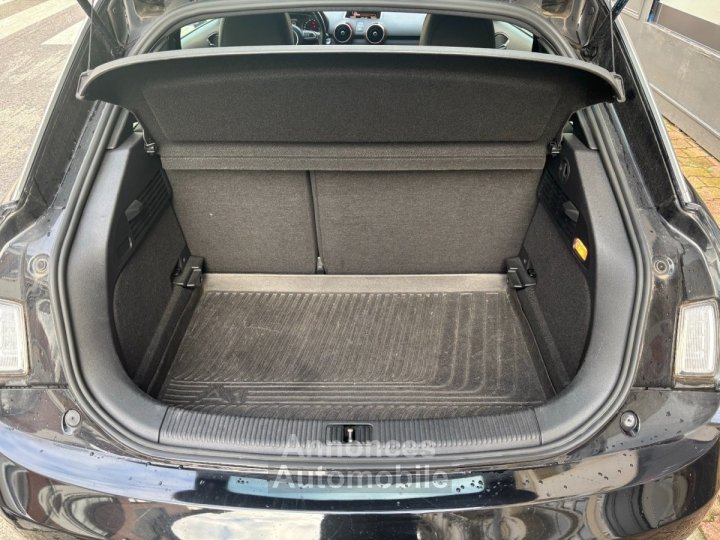 Audi A1 16 TDI 105 Ambition / TOIT OUVRANT / GPS - 16