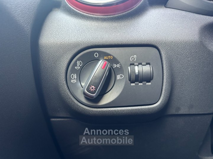 Audi A1 16 TDI 105 Ambition / TOIT OUVRANT / GPS - 27