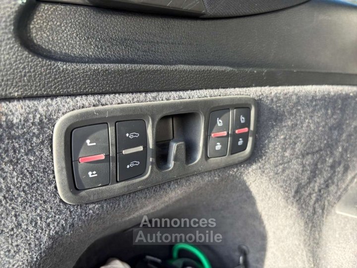 Audi Q7 50 TDi Quattro 7 Places - 23