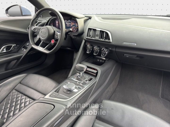 Audi R8 52 V10 RWD - 4